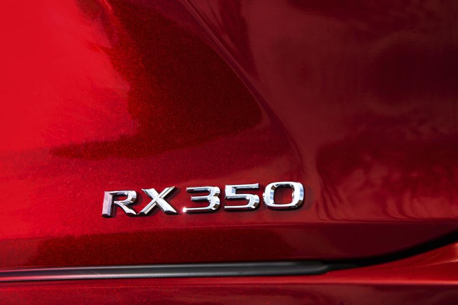 Логотип Lexus RX350 F-Sport 2019 года  (NA) (фото 9 из 38)